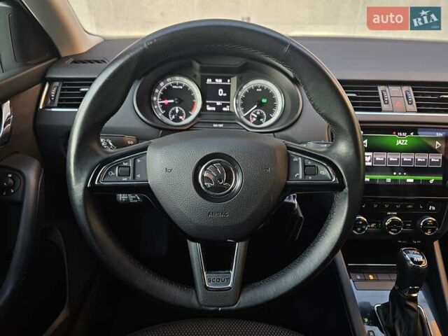 Белый Шкода Октавия Скаут, объемом двигателя 1.97 л и пробегом 185 тыс. км за 19999 $, фото 34 на Automoto.ua