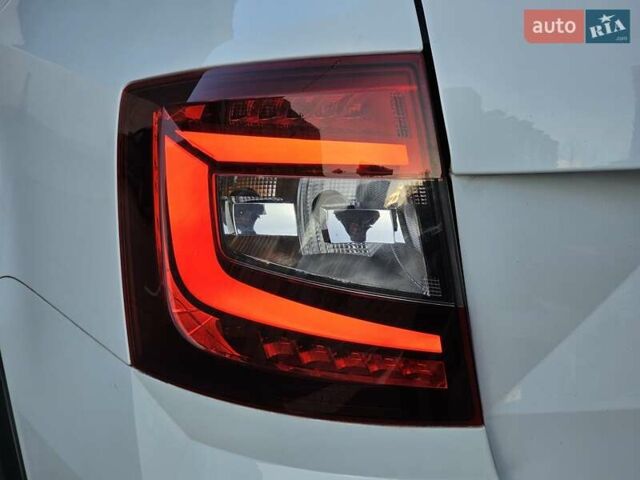 Белый Шкода Октавия Скаут, объемом двигателя 1.97 л и пробегом 185 тыс. км за 19999 $, фото 14 на Automoto.ua