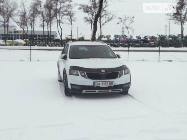 Білий Шкода Octavia Scout, об'ємом двигуна 1.97 л та пробігом 268 тис. км за 15800 $, фото 24 на Automoto.ua