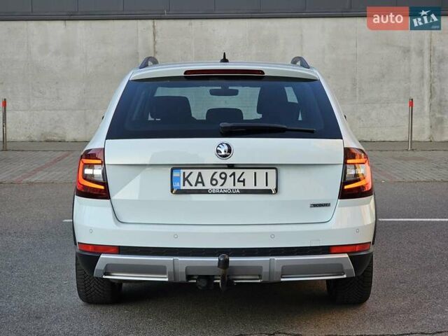 Белый Шкода Октавия Скаут, объемом двигателя 1.97 л и пробегом 185 тыс. км за 19999 $, фото 3 на Automoto.ua