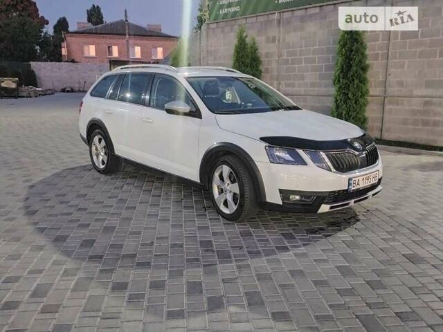 Білий Шкода Octavia Scout, об'ємом двигуна 1.97 л та пробігом 268 тис. км за 15800 $, фото 2 на Automoto.ua