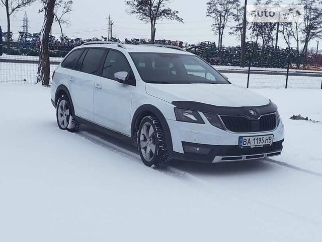 Білий Шкода Octavia Scout, об'ємом двигуна 1.97 л та пробігом 268 тис. км за 15800 $, фото 32 на Automoto.ua