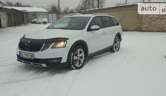 Білий Шкода Octavia Scout, об'ємом двигуна 1.97 л та пробігом 268 тис. км за 15800 $, фото 35 на Automoto.ua