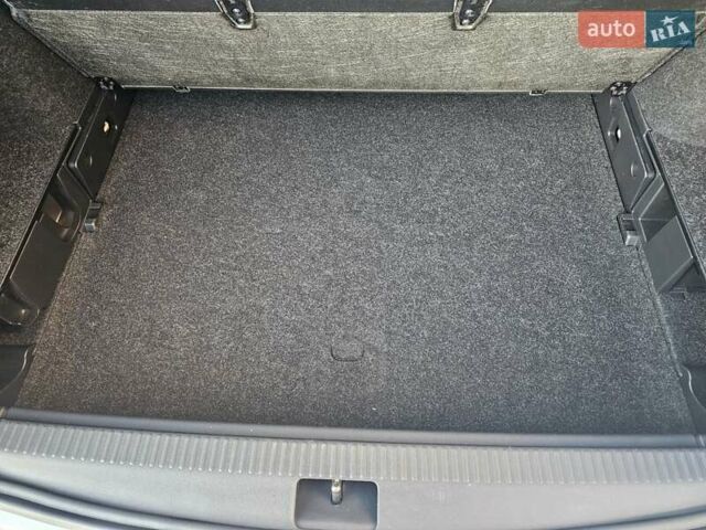 Белый Шкода Октавия Скаут, объемом двигателя 1.97 л и пробегом 185 тыс. км за 19999 $, фото 24 на Automoto.ua