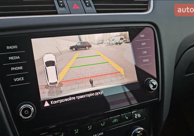 Белый Шкода Октавия Скаут, объемом двигателя 1.97 л и пробегом 185 тыс. км за 19999 $, фото 40 на Automoto.ua