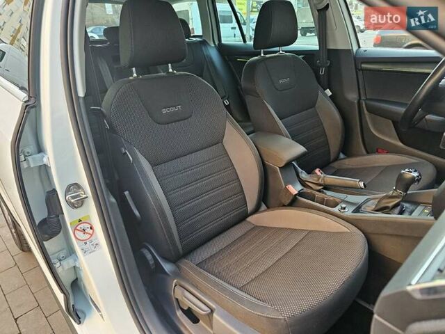 Белый Шкода Октавия Скаут, объемом двигателя 1.97 л и пробегом 185 тыс. км за 19999 $, фото 47 на Automoto.ua