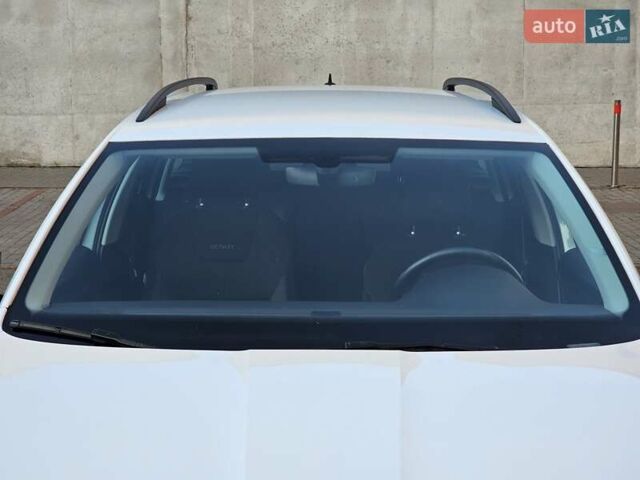 Белый Шкода Октавия Скаут, объемом двигателя 1.97 л и пробегом 185 тыс. км за 19999 $, фото 10 на Automoto.ua