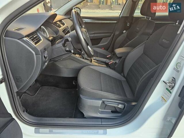 Белый Шкода Октавия Скаут, объемом двигателя 1.97 л и пробегом 185 тыс. км за 19999 $, фото 30 на Automoto.ua