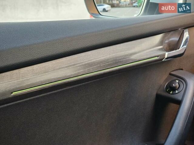 Белый Шкода Октавия Скаут, объемом двигателя 1.97 л и пробегом 185 тыс. км за 19999 $, фото 27 на Automoto.ua