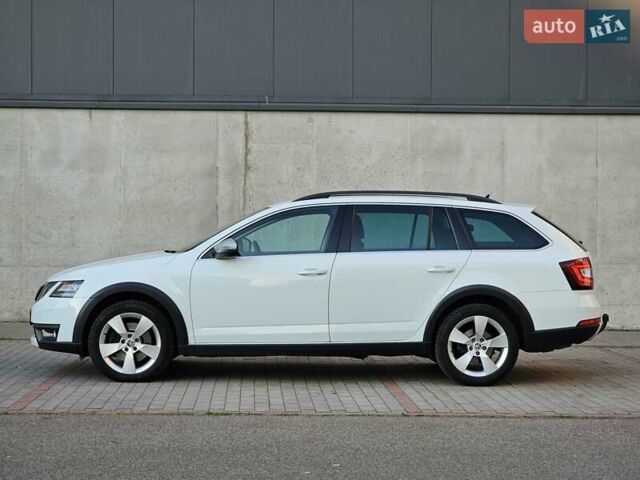 Белый Шкода Октавия Скаут, объемом двигателя 1.97 л и пробегом 185 тыс. км за 19999 $, фото 1 на Automoto.ua
