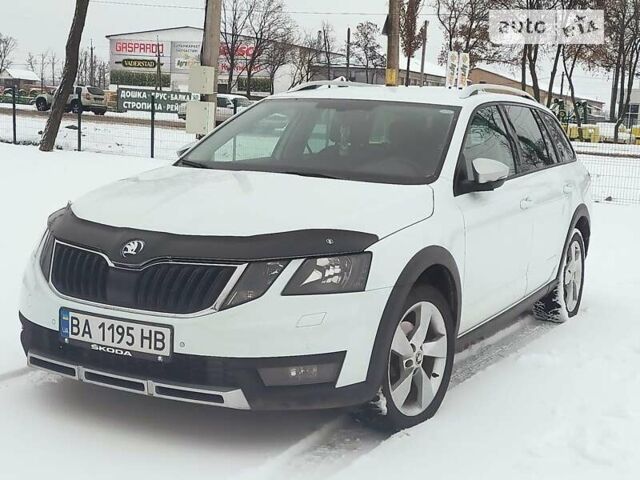 Білий Шкода Octavia Scout, об'ємом двигуна 1.97 л та пробігом 268 тис. км за 15800 $, фото 25 на Automoto.ua