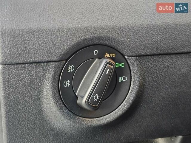 Белый Шкода Октавия Скаут, объемом двигателя 1.97 л и пробегом 185 тыс. км за 19999 $, фото 33 на Automoto.ua