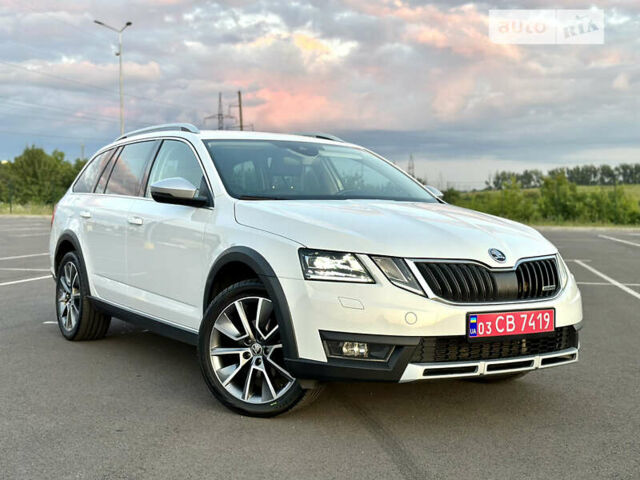 Білий Шкода Octavia Scout, об'ємом двигуна 2 л та пробігом 200 тис. км за 22350 $, фото 84 на Automoto.ua