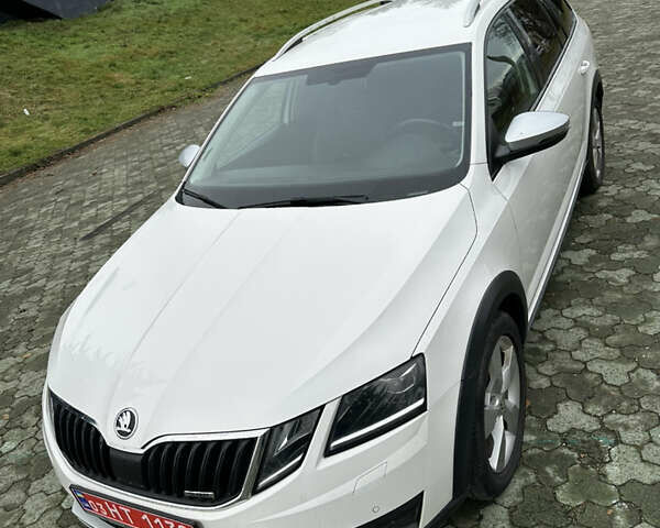 Белый Шкода Октавия Скаут, объемом двигателя 1.97 л и пробегом 198 тыс. км за 16299 $, фото 34 на Automoto.ua