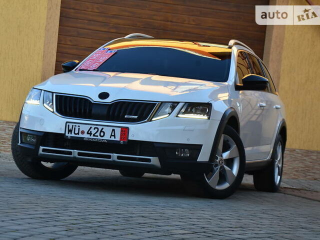 Білий Шкода Octavia Scout, об'ємом двигуна 2 л та пробігом 180 тис. км за 18850 $, фото 12 на Automoto.ua