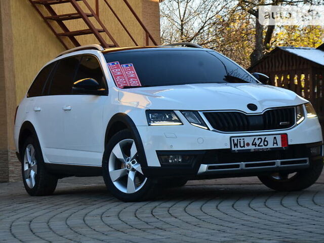 Білий Шкода Octavia Scout, об'ємом двигуна 2 л та пробігом 180 тис. км за 18850 $, фото 1 на Automoto.ua