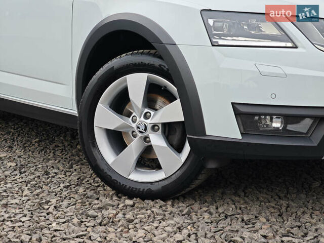 Білий Шкода Octavia Scout, об'ємом двигуна 2 л та пробігом 199 тис. км за 19200 $, фото 7 на Automoto.ua
