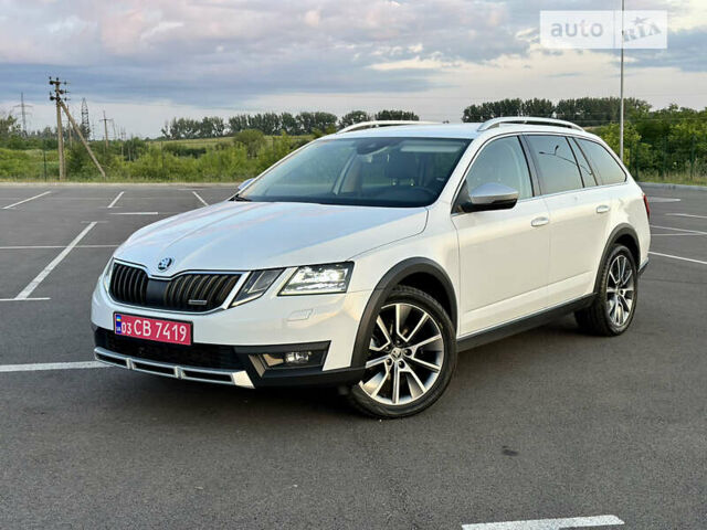 Білий Шкода Octavia Scout, об'ємом двигуна 2 л та пробігом 200 тис. км за 22350 $, фото 81 на Automoto.ua