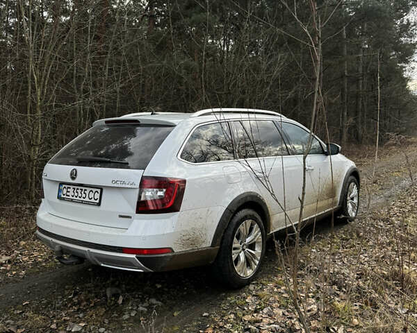 Білий Шкода Octavia Scout, об'ємом двигуна 2 л та пробігом 214 тис. км за 20500 $, фото 56 на Automoto.ua