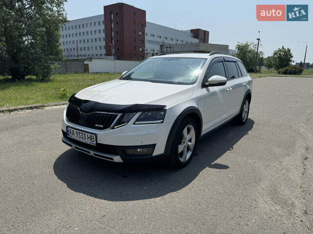 Білий Шкода Octavia Scout, об'ємом двигуна 1.97 л та пробігом 240 тис. км за 19999 $, фото 12 на Automoto.ua