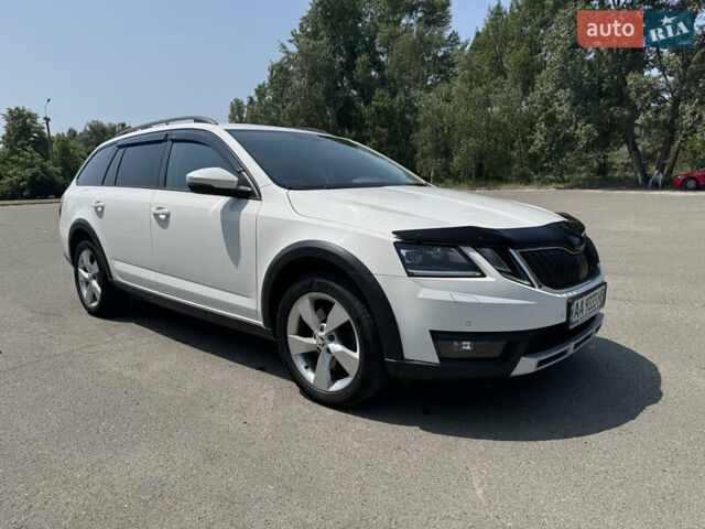 Білий Шкода Octavia Scout, об'ємом двигуна 1.97 л та пробігом 240 тис. км за 19999 $, фото 11 на Automoto.ua