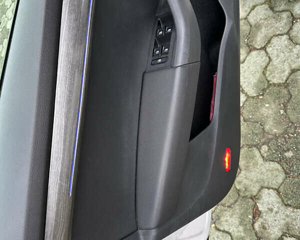 Белый Шкода Октавия Скаут, объемом двигателя 1.97 л и пробегом 198 тыс. км за 16299 $, фото 10 на Automoto.ua