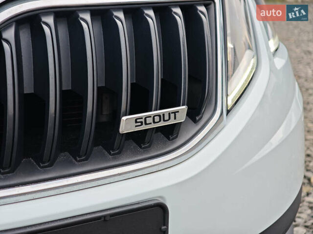 Білий Шкода Octavia Scout, об'ємом двигуна 2 л та пробігом 199 тис. км за 19200 $, фото 10 на Automoto.ua