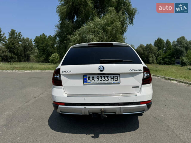 Білий Шкода Octavia Scout, об'ємом двигуна 1.97 л та пробігом 240 тис. км за 19999 $, фото 9 на Automoto.ua