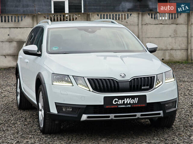 Білий Шкода Octavia Scout, об'ємом двигуна 2 л та пробігом 199 тис. км за 19200 $, фото 1 на Automoto.ua