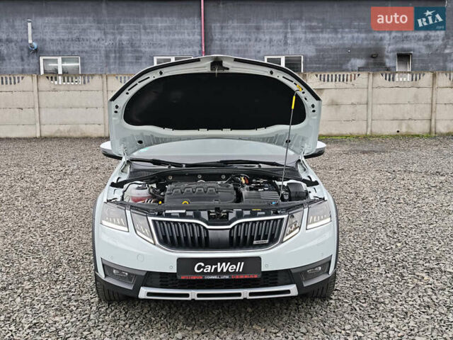 Білий Шкода Octavia Scout, об'ємом двигуна 2 л та пробігом 199 тис. км за 19200 $, фото 62 на Automoto.ua