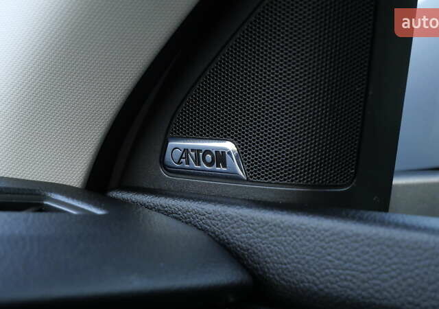 Білий Шкода Octavia Scout, об'ємом двигуна 2 л та пробігом 194 тис. км за 21400 $, фото 34 на Automoto.ua