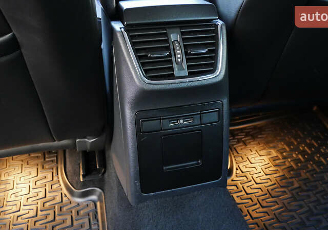 Білий Шкода Octavia Scout, об'ємом двигуна 2 л та пробігом 194 тис. км за 21400 $, фото 51 на Automoto.ua