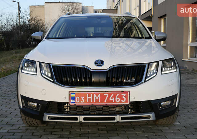 Білий Шкода Octavia Scout, об'ємом двигуна 2 л та пробігом 194 тис. км за 21400 $, фото 6 на Automoto.ua