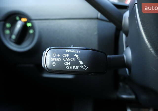 Білий Шкода Octavia Scout, об'ємом двигуна 2 л та пробігом 194 тис. км за 21400 $, фото 32 на Automoto.ua