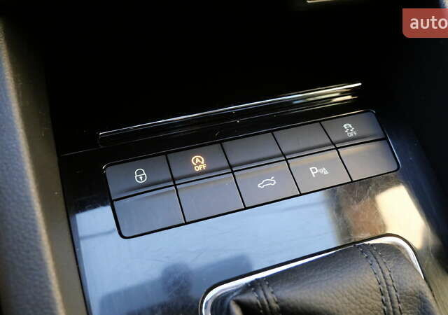 Білий Шкода Octavia Scout, об'ємом двигуна 2 л та пробігом 194 тис. км за 21400 $, фото 47 на Automoto.ua