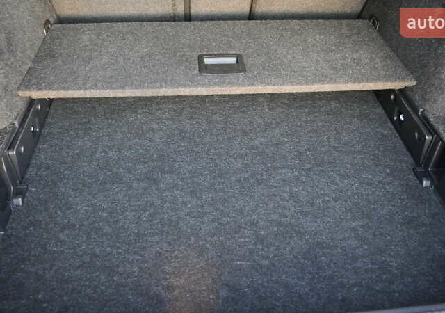 Білий Шкода Octavia Scout, об'ємом двигуна 2 л та пробігом 194 тис. км за 21400 $, фото 58 на Automoto.ua