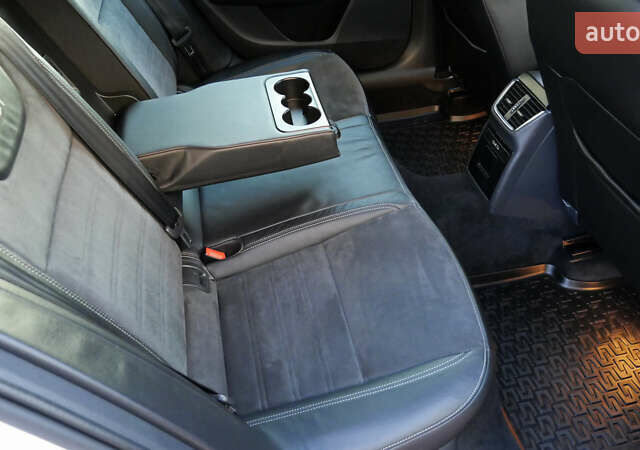 Білий Шкода Octavia Scout, об'ємом двигуна 2 л та пробігом 194 тис. км за 21400 $, фото 55 на Automoto.ua