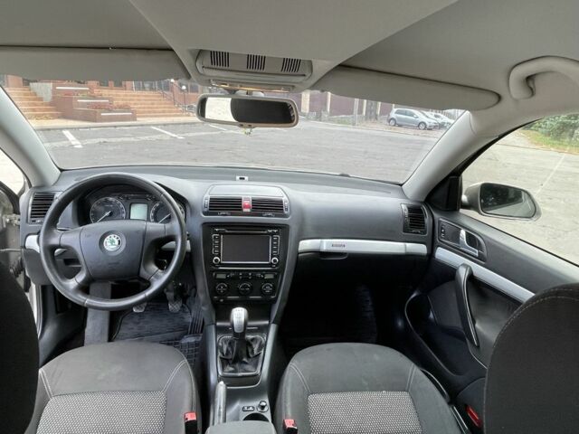 Бежевый Шкода Октавия Скаут, объемом двигателя 2 л и пробегом 2 тыс. км за 6499 $, фото 6 на Automoto.ua