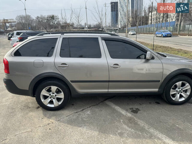 Бежевий Шкода Octavia Scout, об'ємом двигуна 1.8 л та пробігом 261 тис. км за 8100 $, фото 13 на Automoto.ua