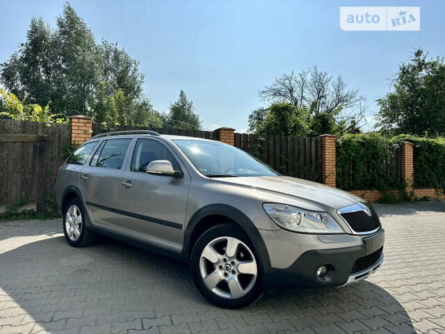 Бежевий Шкода Octavia Scout, об'ємом двигуна 1.8 л та пробігом 207 тис. км за 9800 $, фото 2 на Automoto.ua