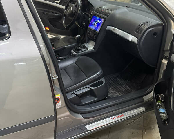 Бежевий Шкода Octavia Scout, об'ємом двигуна 1.8 л та пробігом 261 тис. км за 8100 $, фото 6 на Automoto.ua