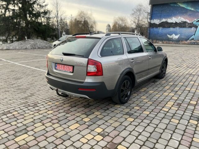 Бежевий Шкода Octavia Scout, об'ємом двигуна 2 л та пробігом 283 тис. км за 10950 $, фото 2 на Automoto.ua