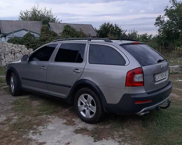 Бежевий Шкода Octavia Scout, об'ємом двигуна 1.8 л та пробігом 180 тис. км за 8808 $, фото 22 на Automoto.ua