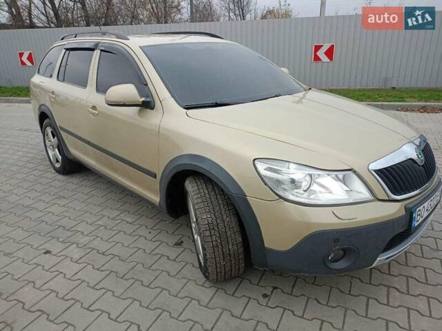 Бежевый Шкода Октавия Скаут, объемом двигателя 1.97 л и пробегом 220 тыс. км за 9600 $, фото 6 на Automoto.ua