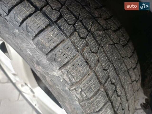 Бежевый Шкода Октавия Скаут, объемом двигателя 1.97 л и пробегом 220 тыс. км за 9600 $, фото 5 на Automoto.ua