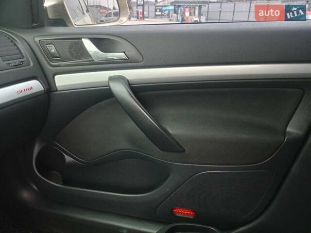 Бежевый Шкода Октавия Скаут, объемом двигателя 1.97 л и пробегом 220 тыс. км за 9600 $, фото 17 на Automoto.ua