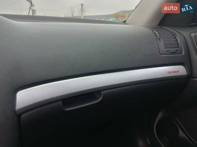 Бежевый Шкода Октавия Скаут, объемом двигателя 1.97 л и пробегом 220 тыс. км за 9600 $, фото 13 на Automoto.ua