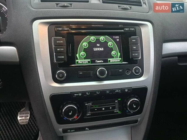 Бежевый Шкода Октавия Скаут, объемом двигателя 1.97 л и пробегом 220 тыс. км за 9600 $, фото 2 на Automoto.ua