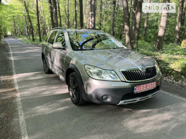 Бежевий Шкода Octavia Scout, об'ємом двигуна 2 л та пробігом 284 тис. км за 10499 $, фото 7 на Automoto.ua