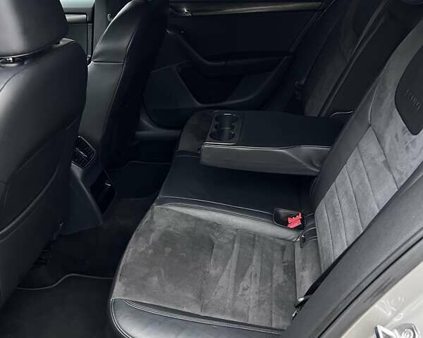 Бежевый Шкода Октавия Скаут, объемом двигателя 2 л и пробегом 199 тыс. км за 14900 $, фото 10 на Automoto.ua